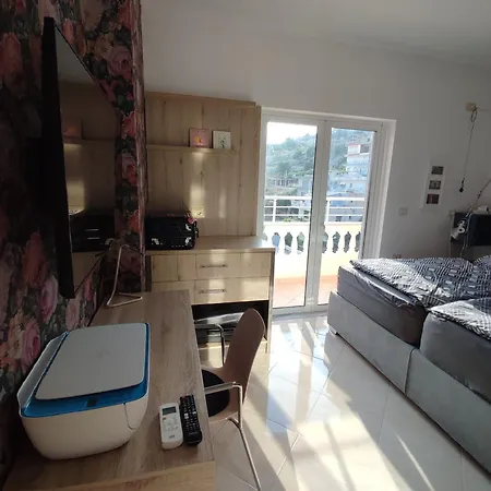 Luxury Jacuzzi Sarande